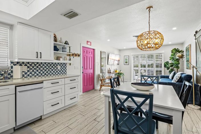 Image No.43-4 Bed Property for sale