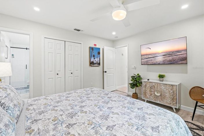 Image No.48-4 Bed Property for sale