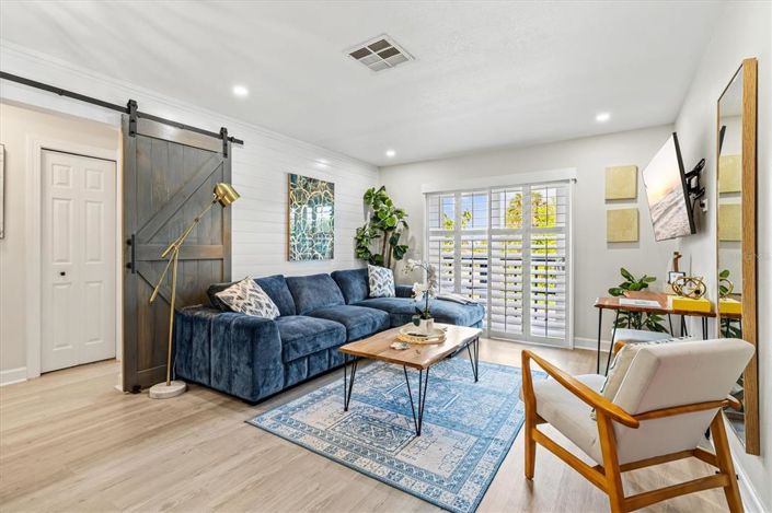 Image No.7-4 Bed Property for sale