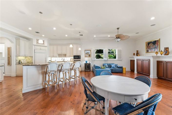 Image No.16-4 Bed Property for sale