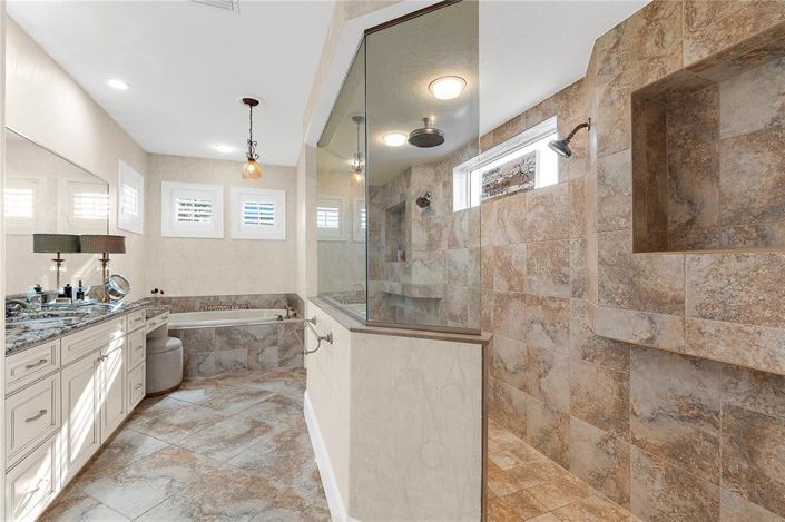 Image No.23-4 Bed Property for sale