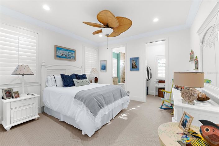 Image No.28-4 Bed Property for sale