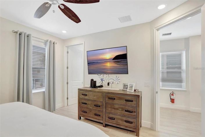 Image No.15-Propriété de 4 chambres à vendre à Kissimmee