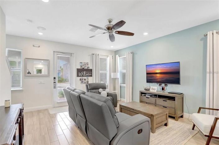 Image No.5-Propriété de 4 chambres à vendre à Kissimmee