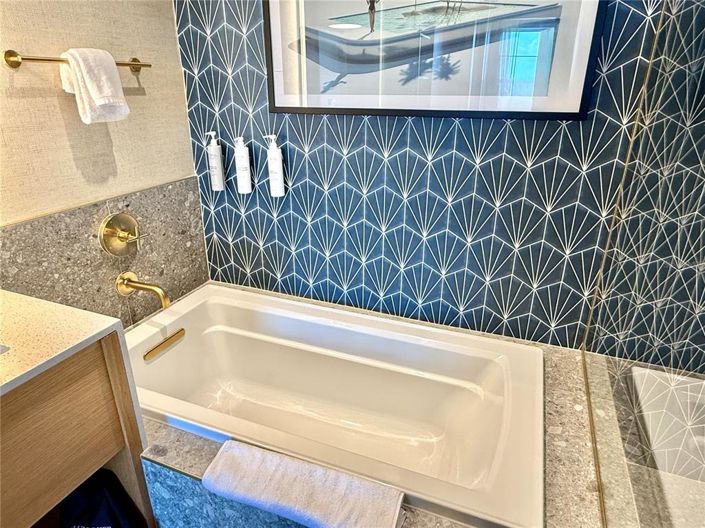 Image No.25-2 Bed Property for sale