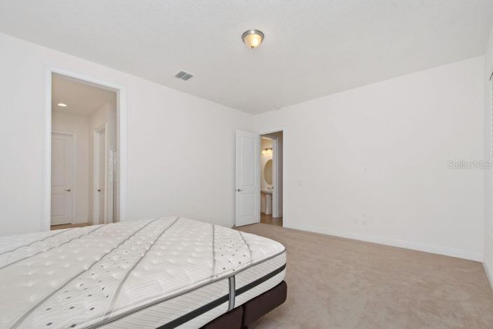 Image No.14-6 Bed Property for sale