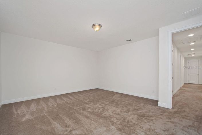 Image No.24-6 Bed Property for sale