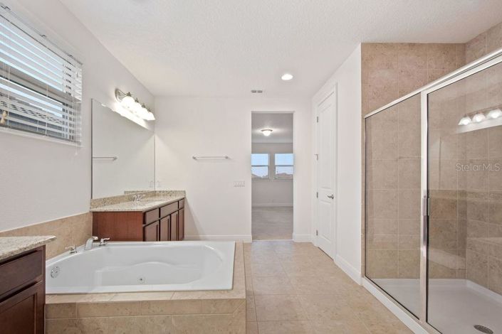 Image No.29-6 Bed Property for sale