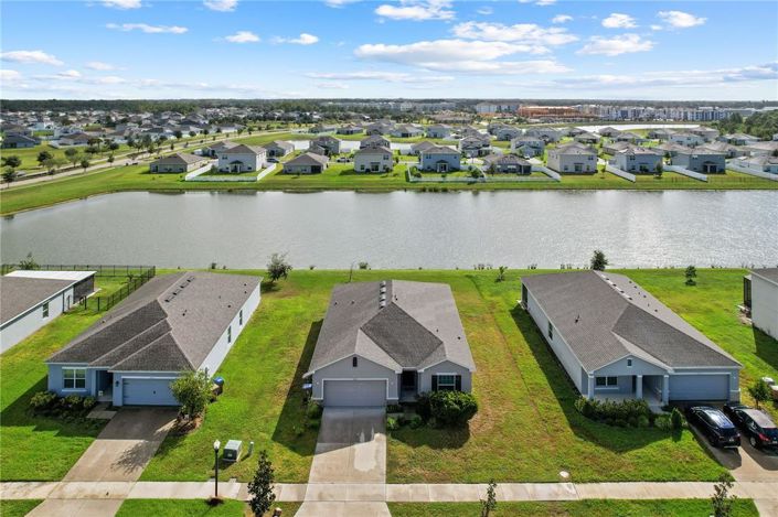 Image No.2-Propriété de 4 chambres à vendre à Kissimmee