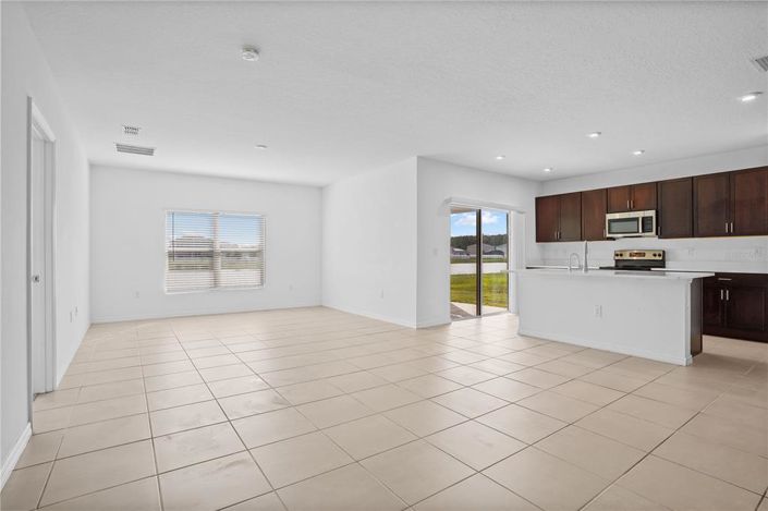 Image No.7-Propriété de 4 chambres à vendre à Kissimmee