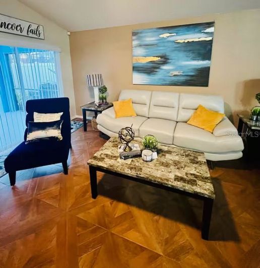 Image No.7-3 Bed Property for sale