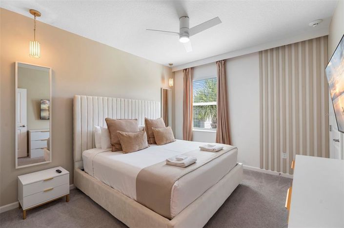 Image No.13-6 Bed Property for sale