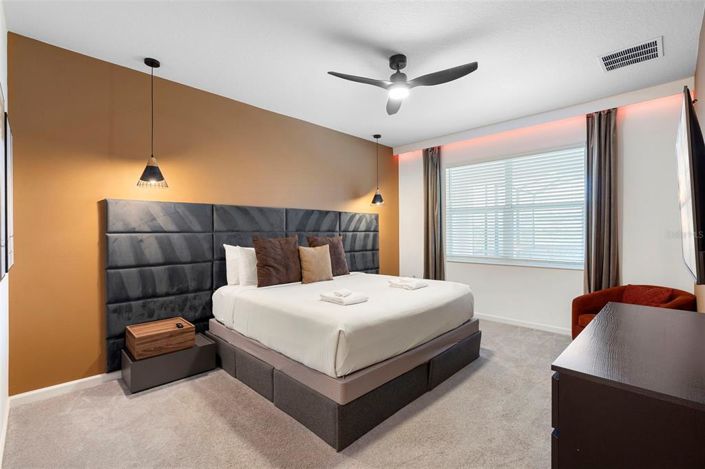 Image No.14-6 Bed Property for sale