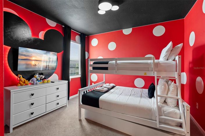 Image No.16-6 Bed Property for sale