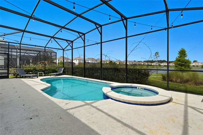 Image No.35-6 Bed Property for sale