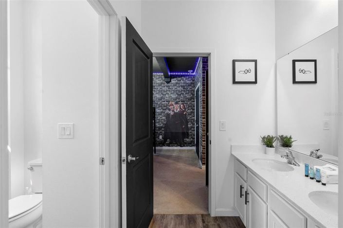 Image No.46-6 Bed Property for sale