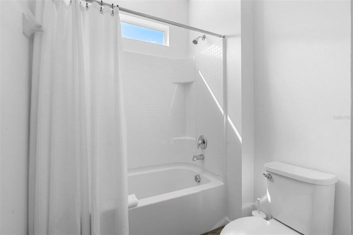 Image No.47-6 Bed Property for sale