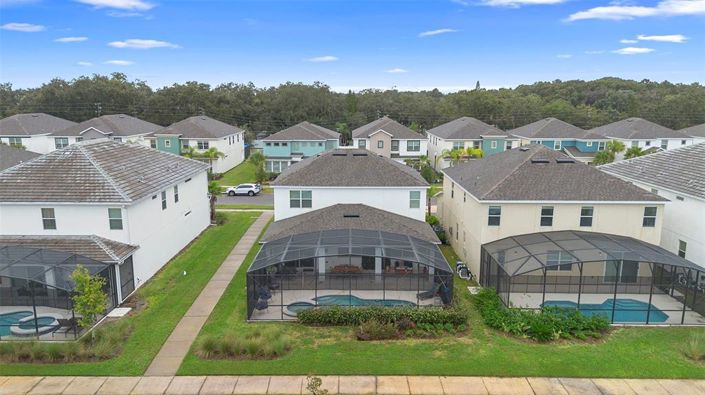 Image No.55-6 Bed Property for sale