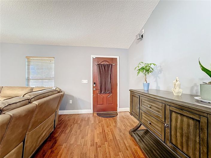 Image No.18-3 Bed Property for sale