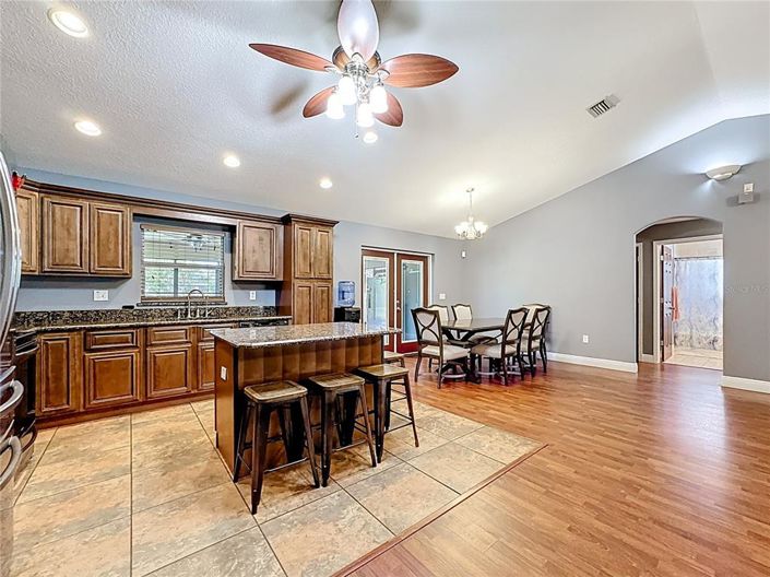 Image No.22-3 Bed Property for sale