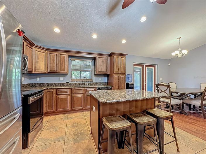 Image No.23-3 Bed Property for sale