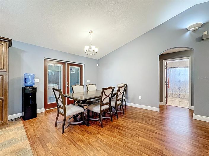 Image No.28-3 Bed Property for sale