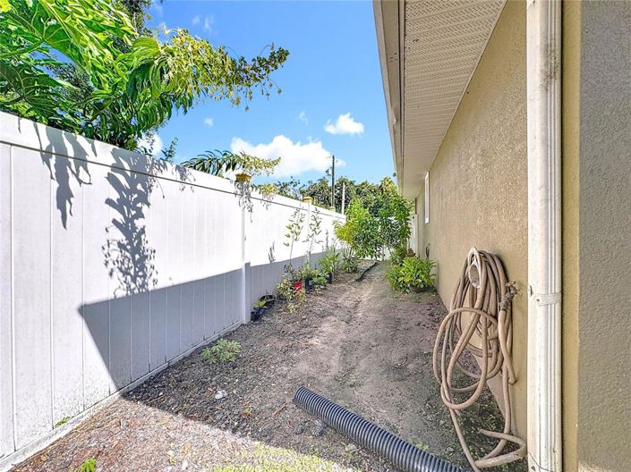 Image No.50-3 Bed Property for sale