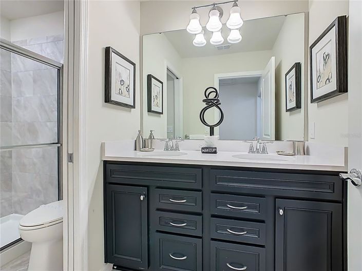 Image No.27-7 Bed Property for sale