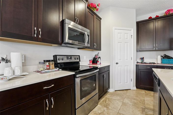 Image No.20-4 Bed Property for sale