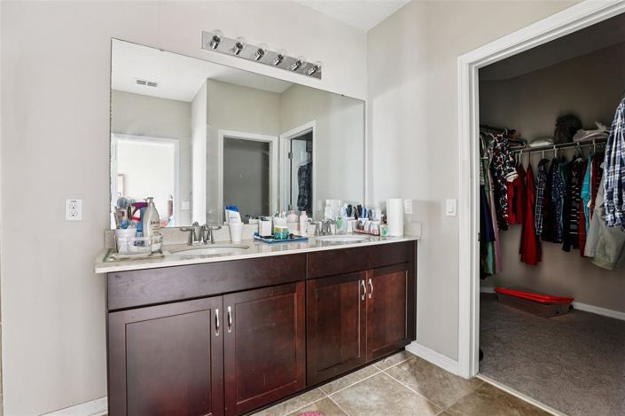 Image No.33-4 Bed Property for sale