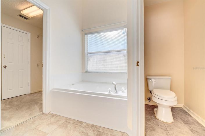 Image No.45-3 Bed Property for sale