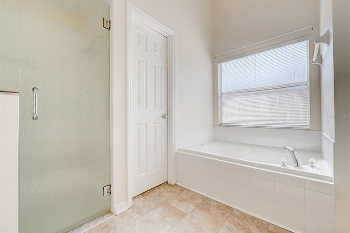 Image No.48-3 Bed Property for sale