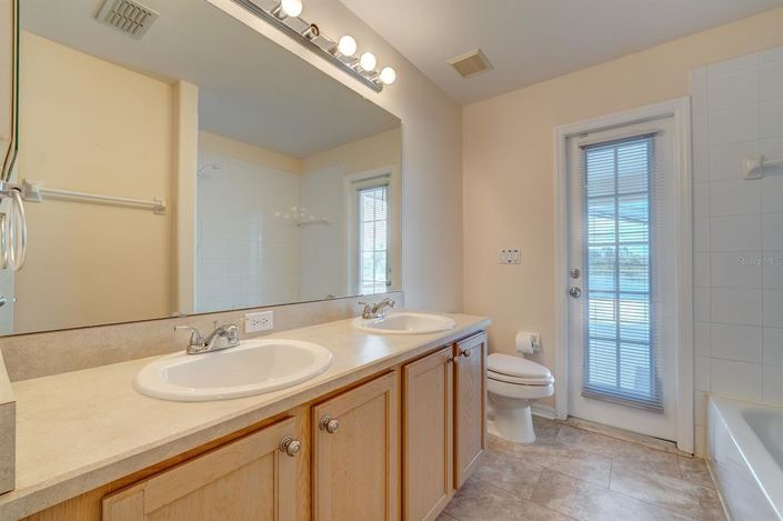 Image No.53-3 Bed Property for sale