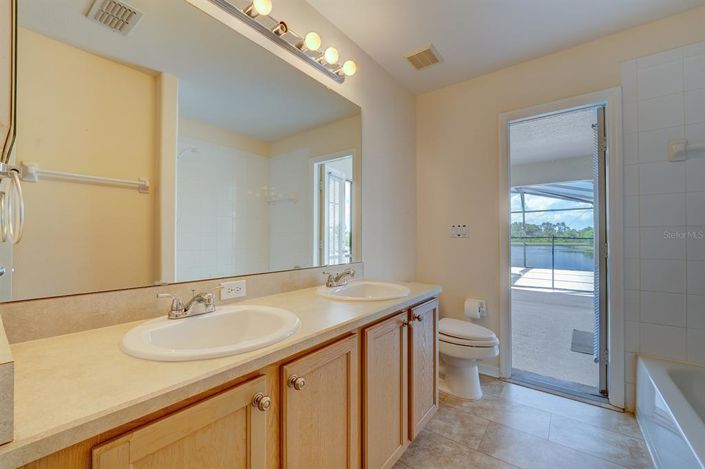 Image No.54-3 Bed Property for sale