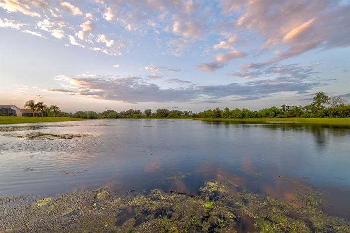 Image No.76-3 Bed Property for sale