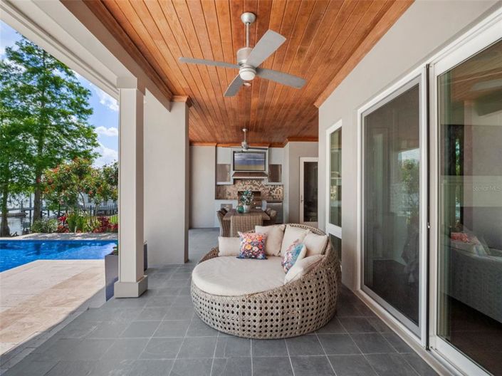 Image No.18-5 Bed Property for sale