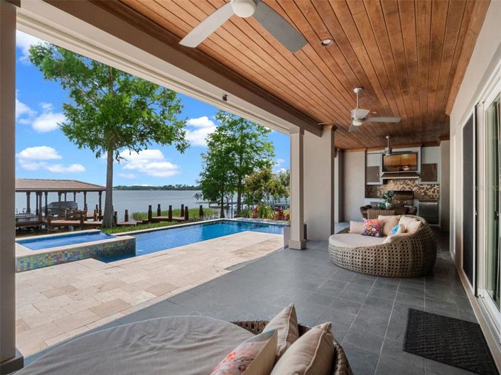 Image No.19-5 Bed Property for sale