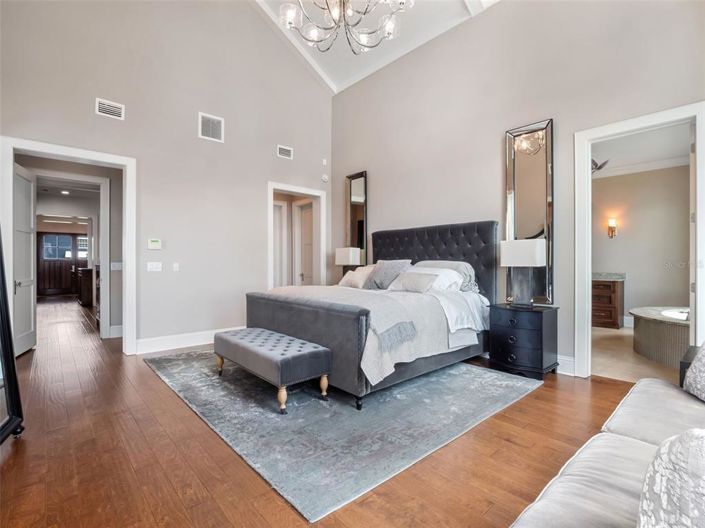 Image No.58-5 Bed Property for sale