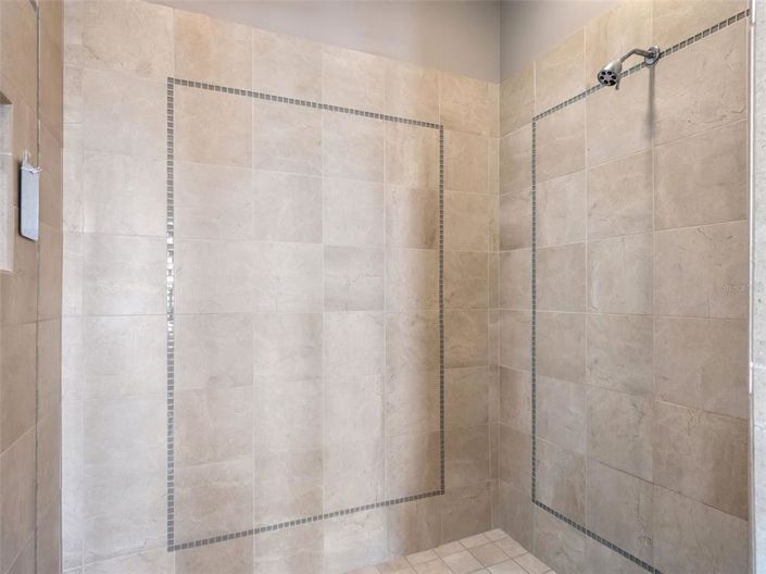 Image No.62-5 Bed Property for sale