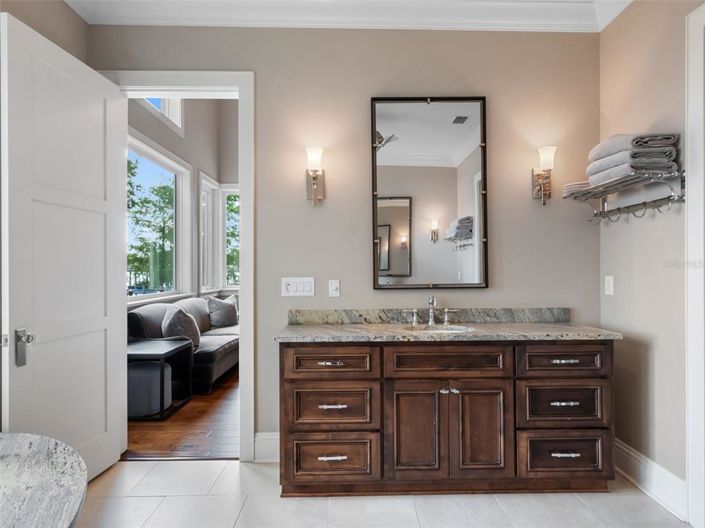 Image No.63-5 Bed Property for sale