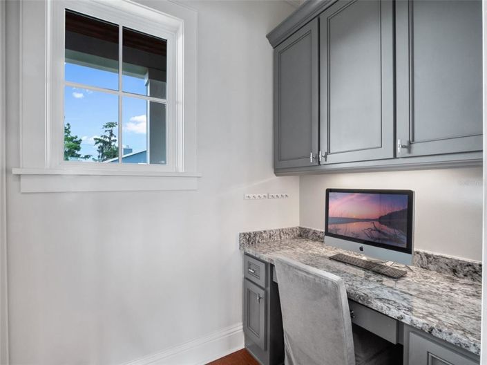 Image No.66-5 Bed Property for sale