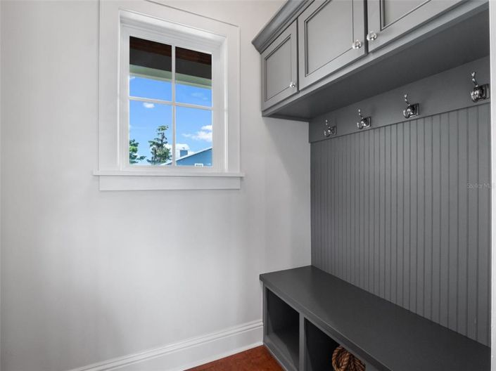 Image No.67-5 Bed Property for sale