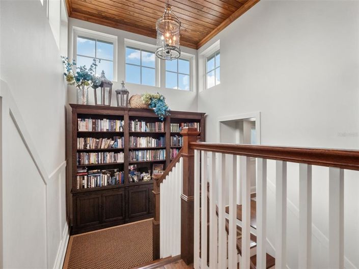 Image No.69-5 Bed Property for sale