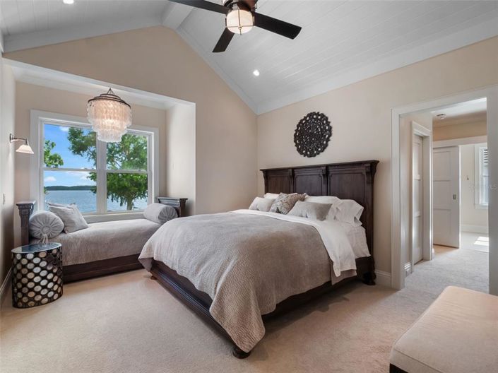 Image No.75-5 Bed Property for sale