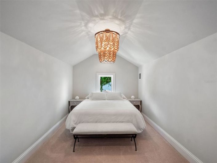 Image No.81-5 Bed Property for sale