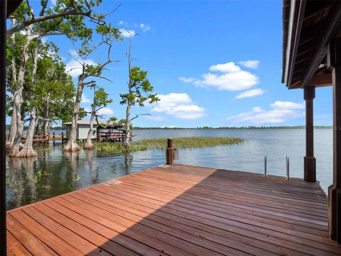 Image No.98-5 Bed Property for sale