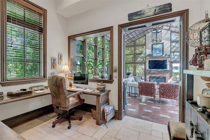 Image No.23-7 Bed Property for sale