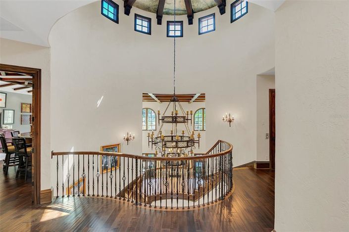 Image No.26-7 Bed Property for sale