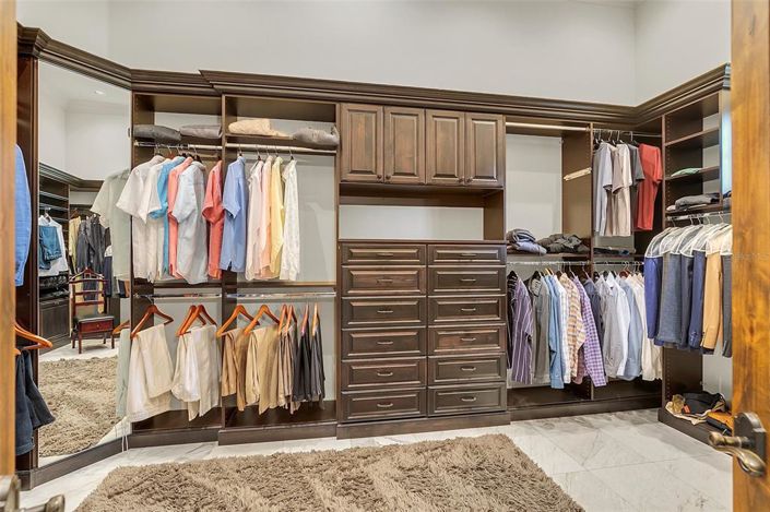 Image No.35-7 Bed Property for sale