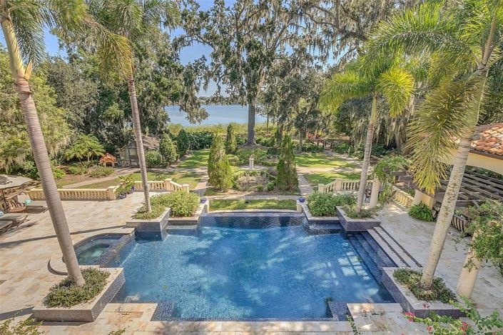 Image No.41-7 Bed Property for sale